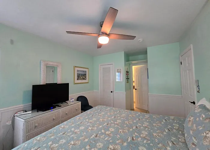 Oceanfront Sea Scape Motel
